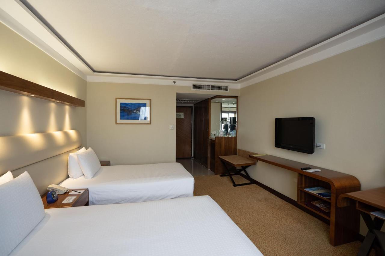 Hotel Marco Polo Plaza Cebú Exterior foto A room at the hotel